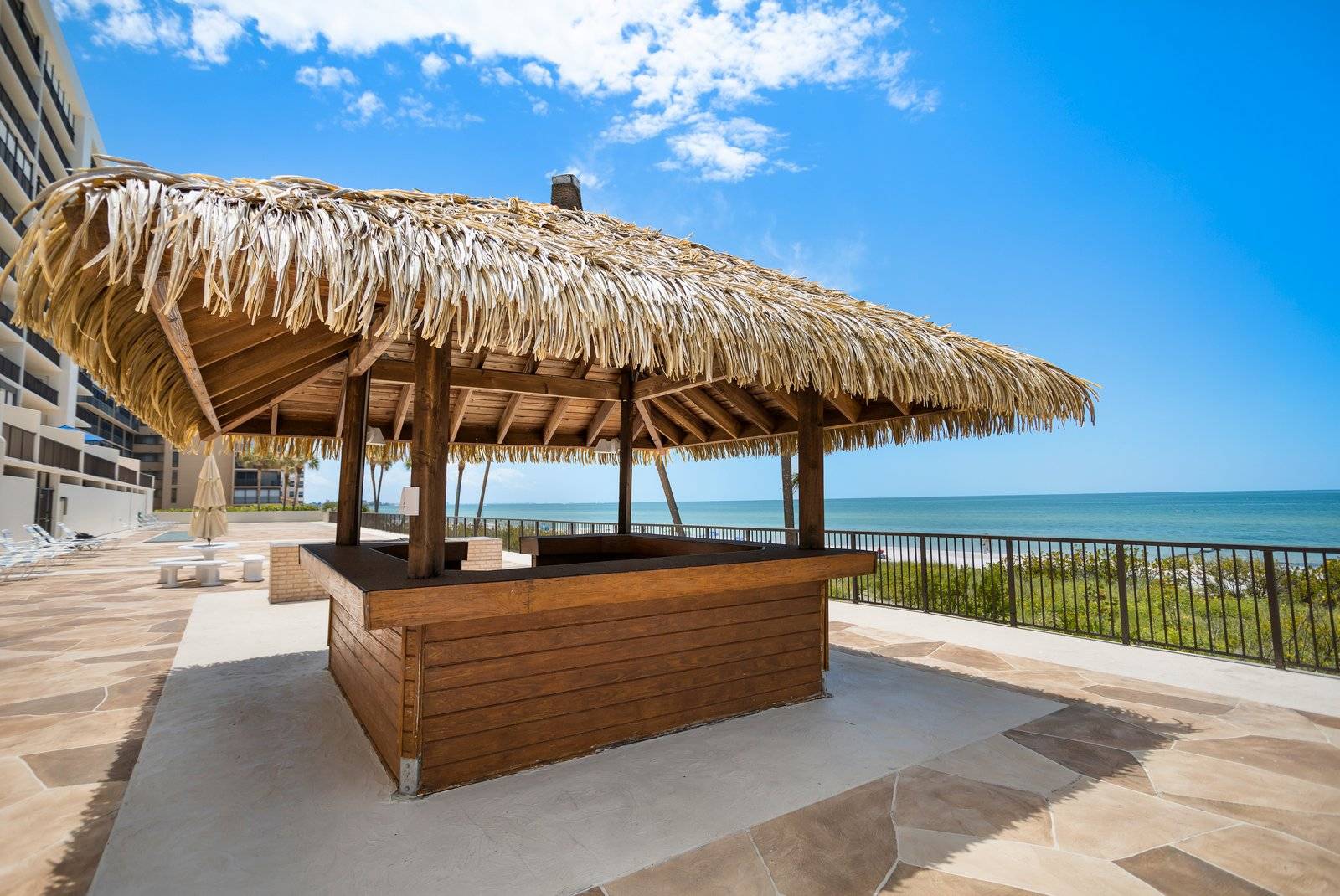 Community Tiki Bar- perfect for lounging with friends and family while taking in gorgeous Madeira Beach