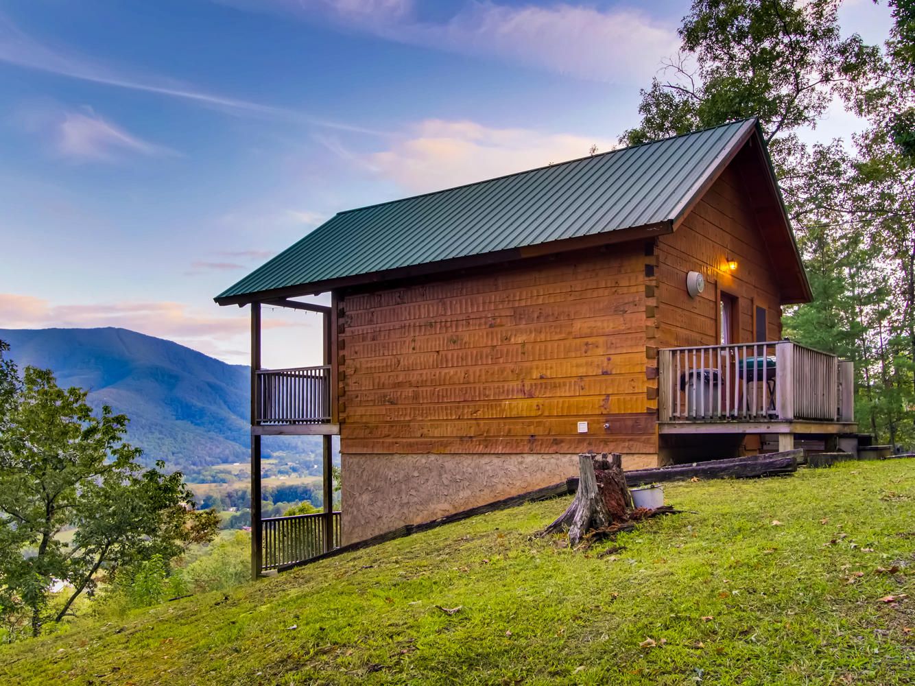 Run to the Hills  RE/MAX Cove Mountain Realty & Cabins