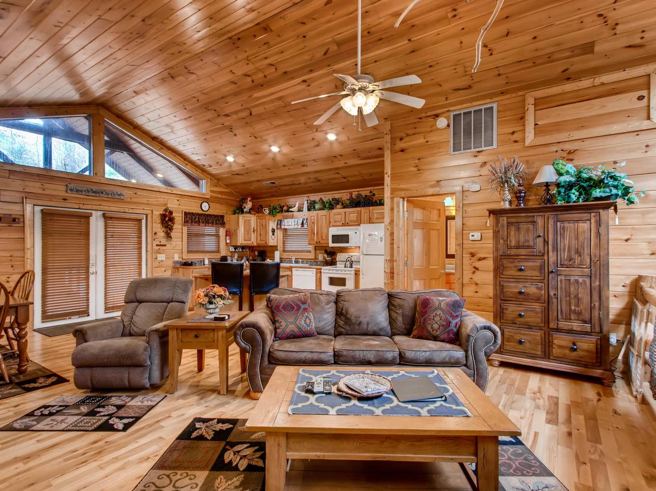 Hidden Heart RE/MAX Cove Mountain Realty & Cabins