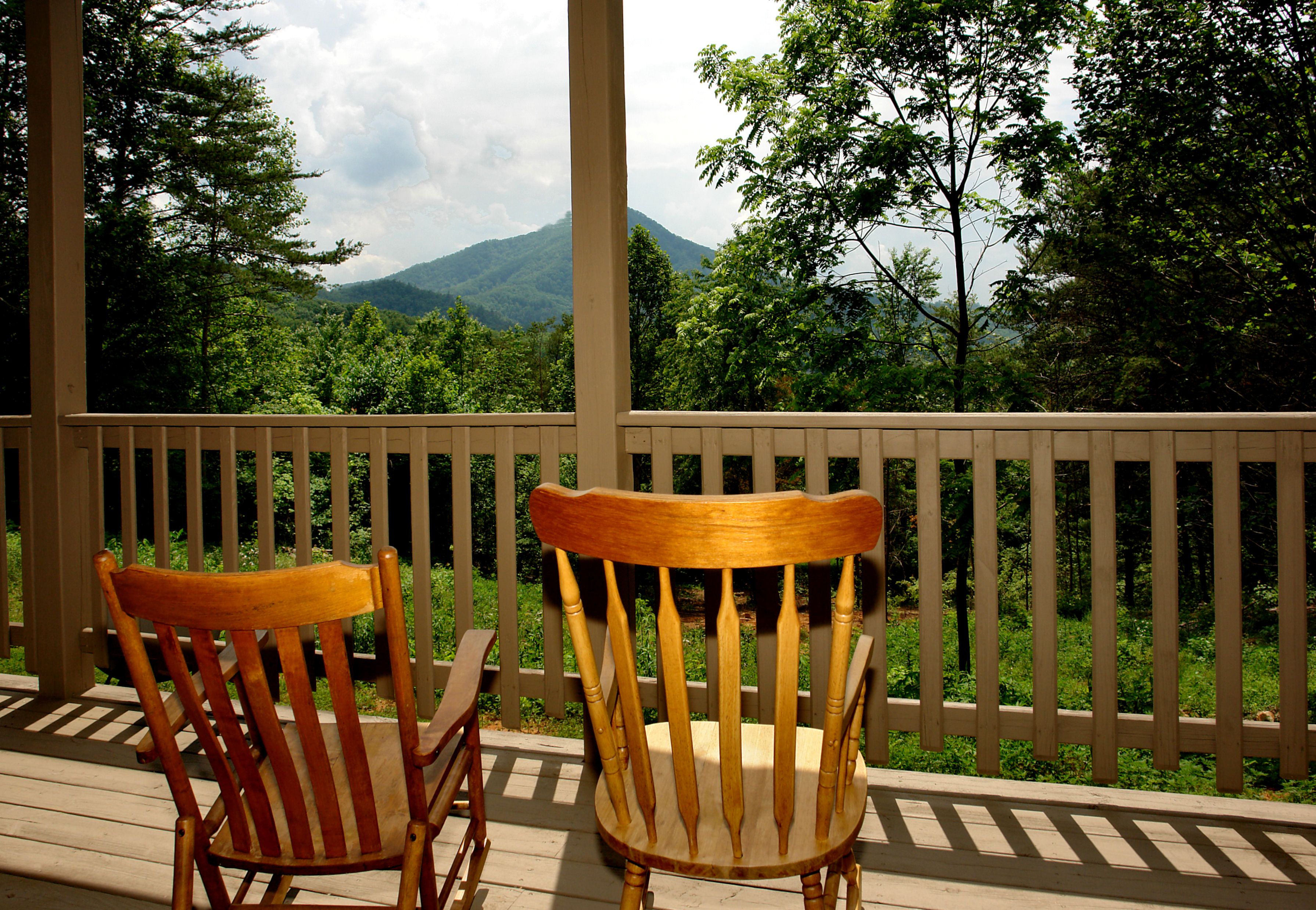 Misty Cove RE/MAX Cove Mountain Realty & Cabins