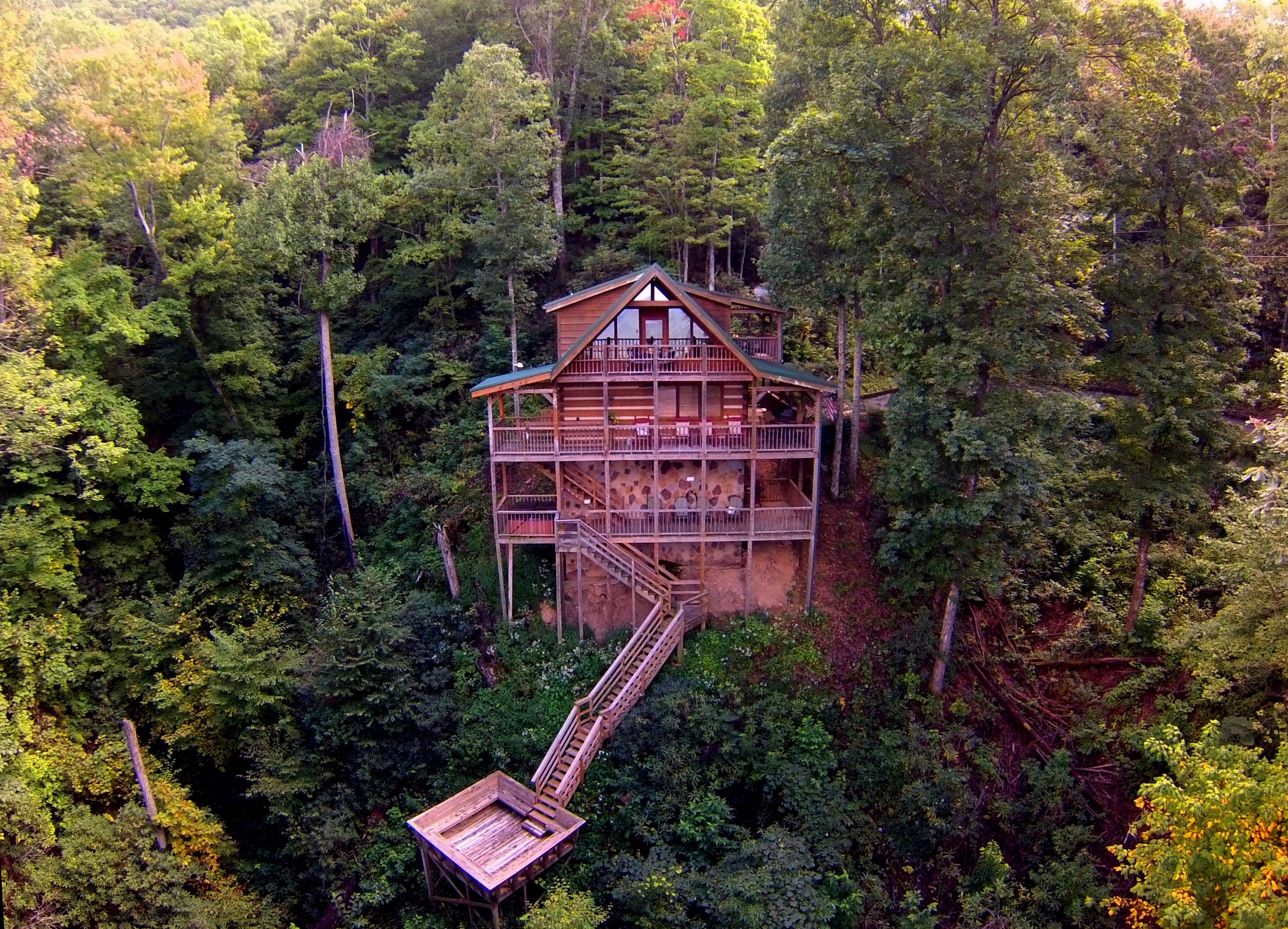 Serenity Creek RE/MAX Cove Mountain Realty & Cabins