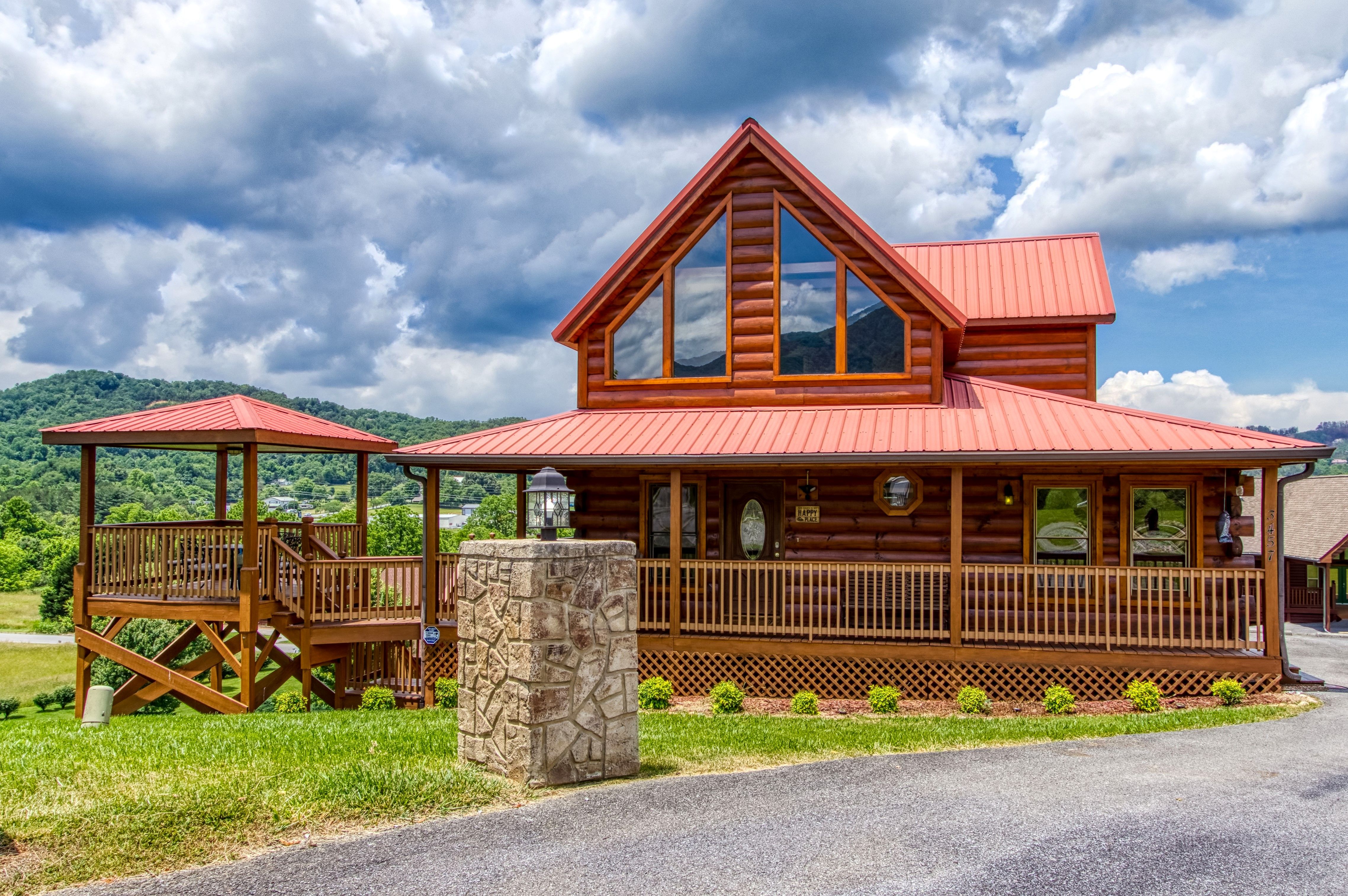 Run to the Hills  RE/MAX Cove Mountain Realty & Cabins