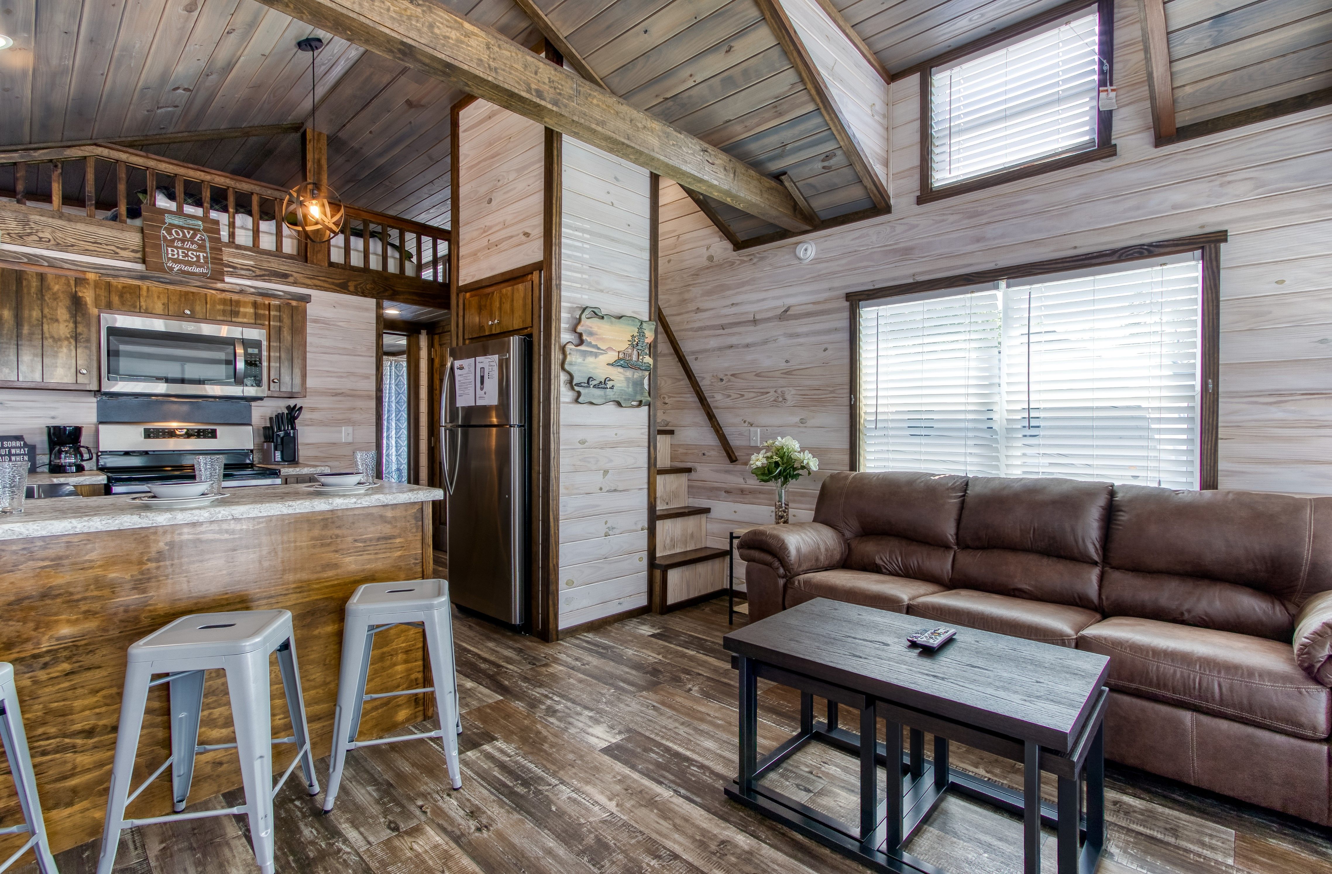 Mallard's Nest RE/MAX Cove Mountain Realty & Cabins