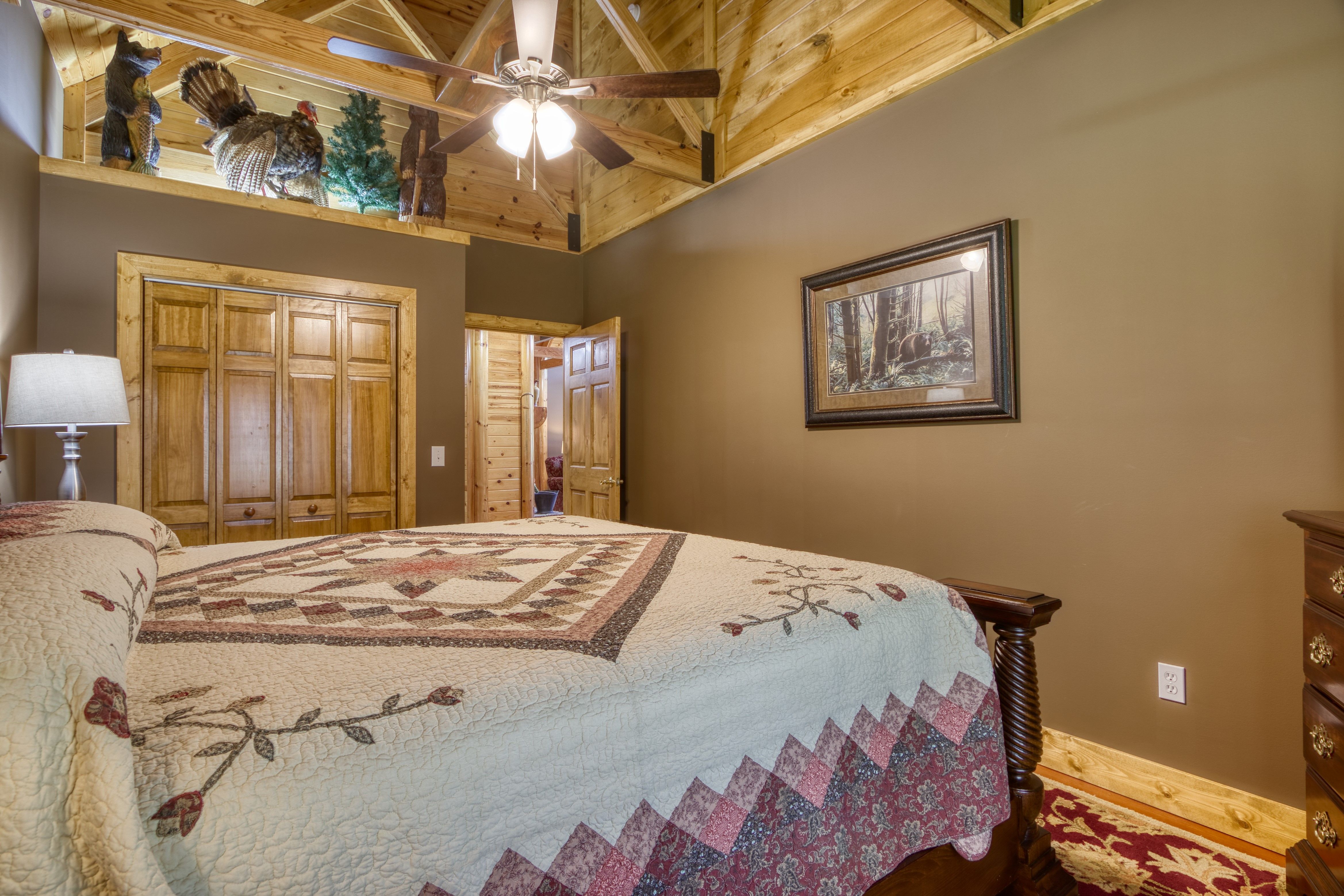 Cove Mountain Lodge RE/MAX Cove Mountain Realty & Cabins