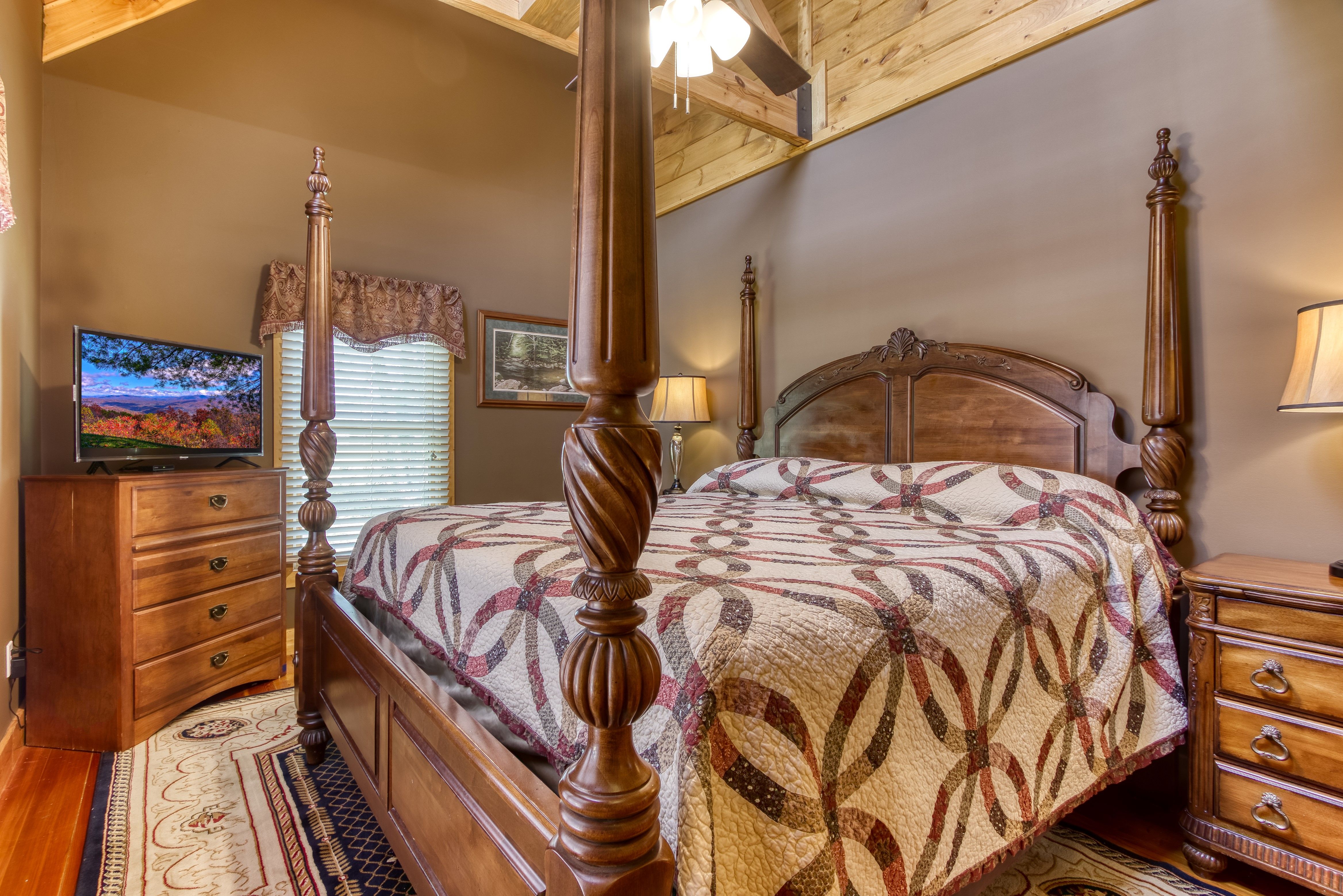 Cove Mountain Lodge RE/MAX Cove Mountain Realty & Cabins