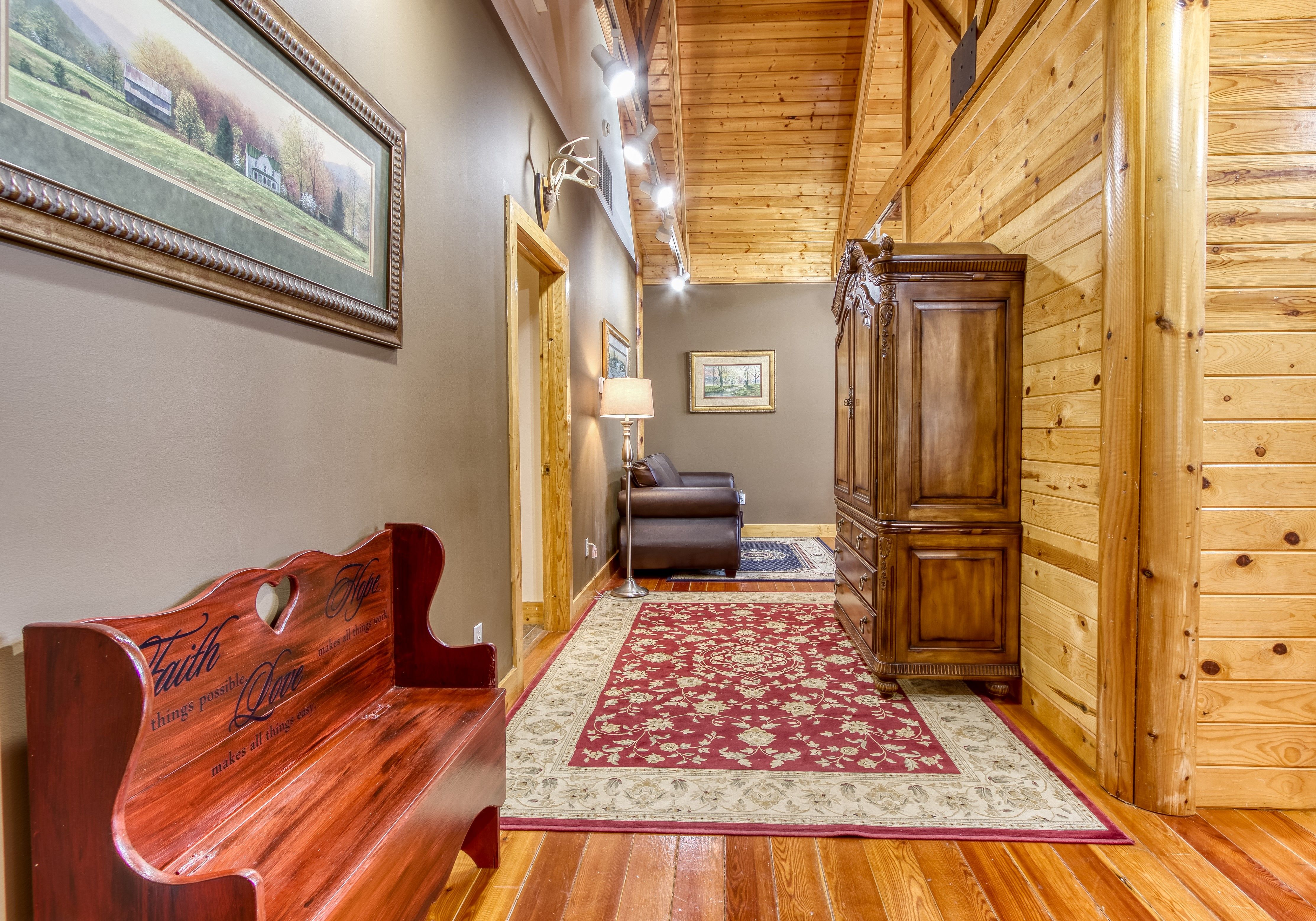 Cove Mountain Lodge RE/MAX Cove Mountain Realty & Cabins