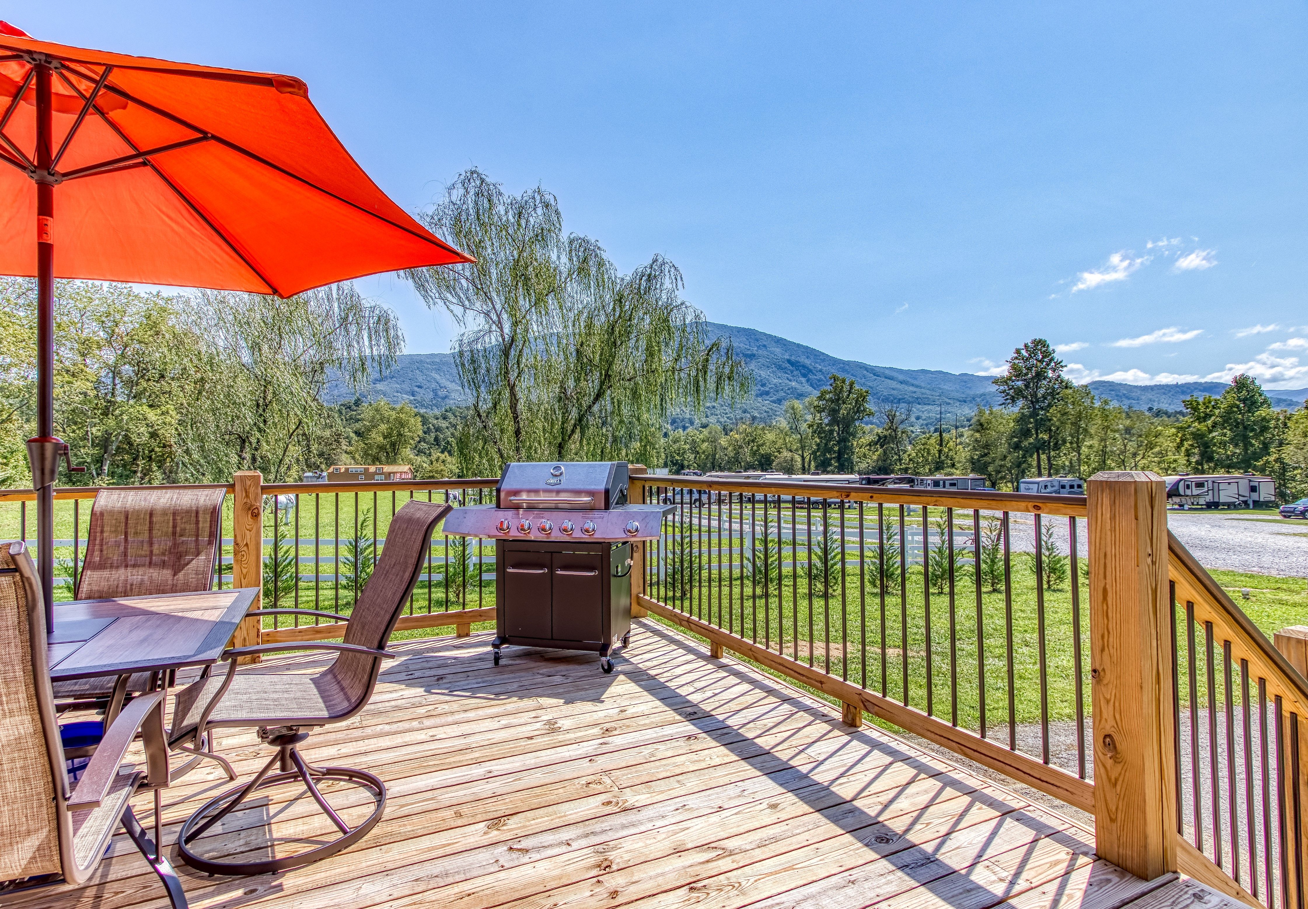 Cove Mountain Lodge RE/MAX Cove Mountain Realty & Cabins