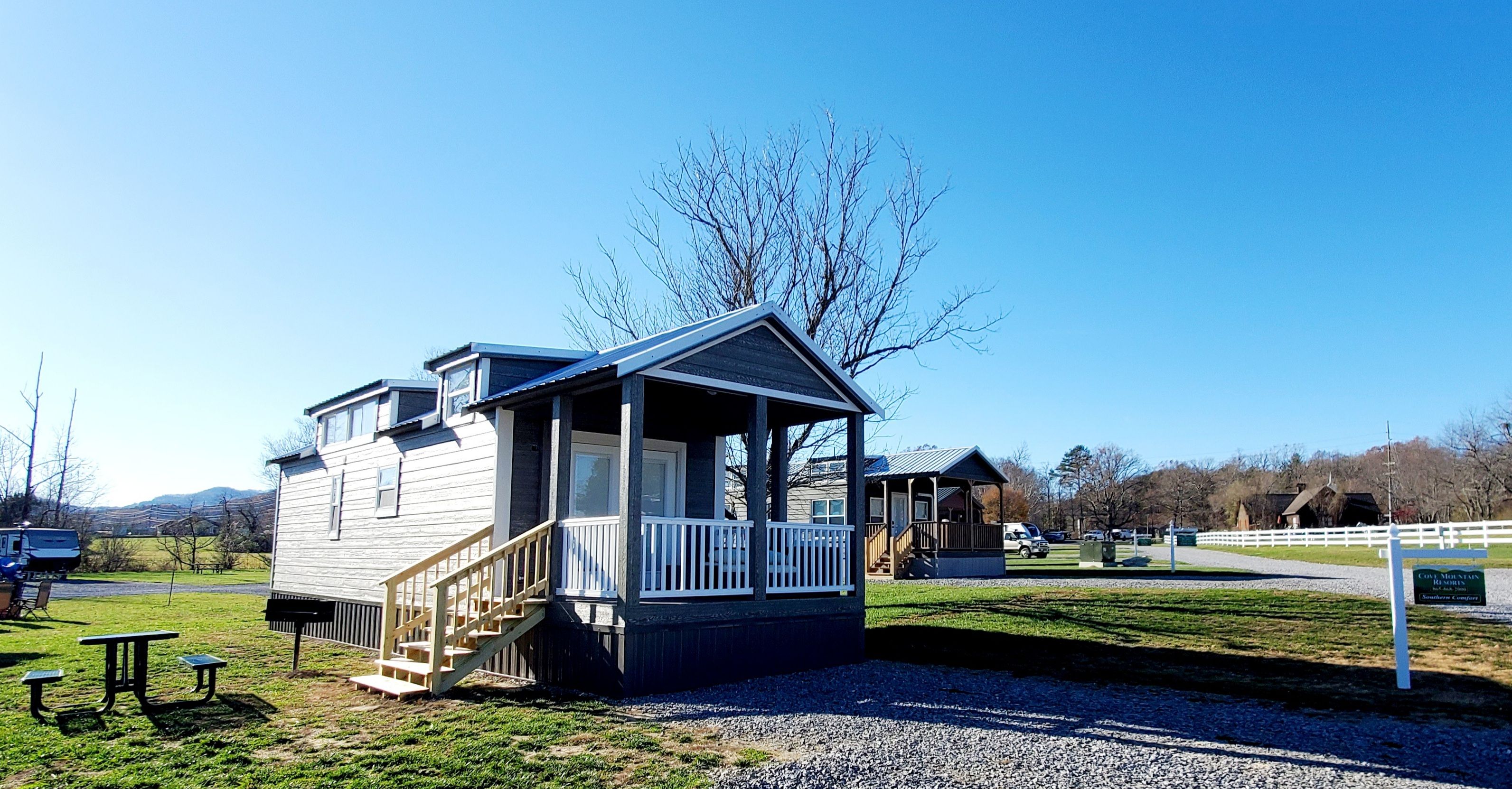 Southern Comfort RE/MAX Cove Mountain Realty & Cabins