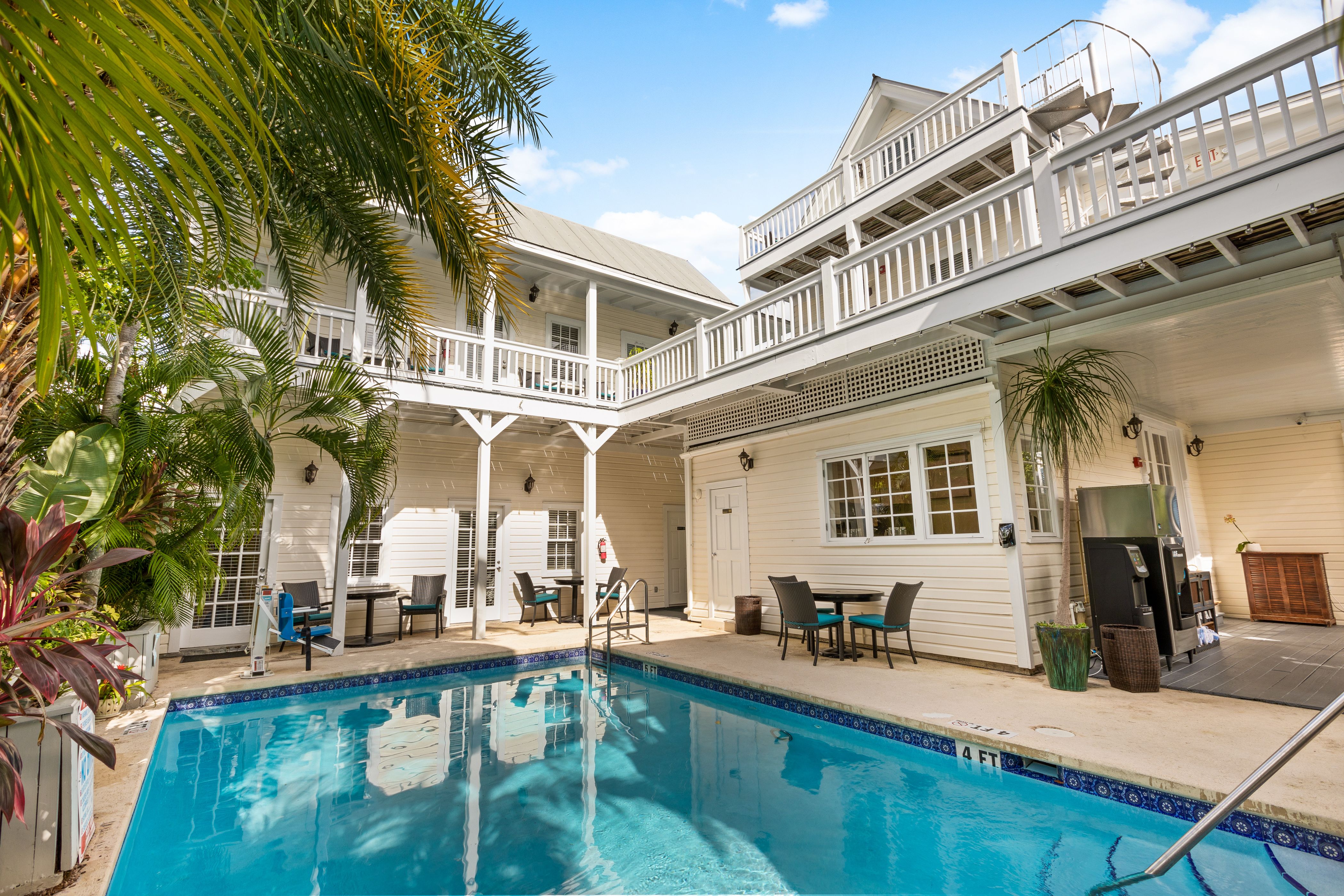 Boutique Hotels with Parking Dwell Key West