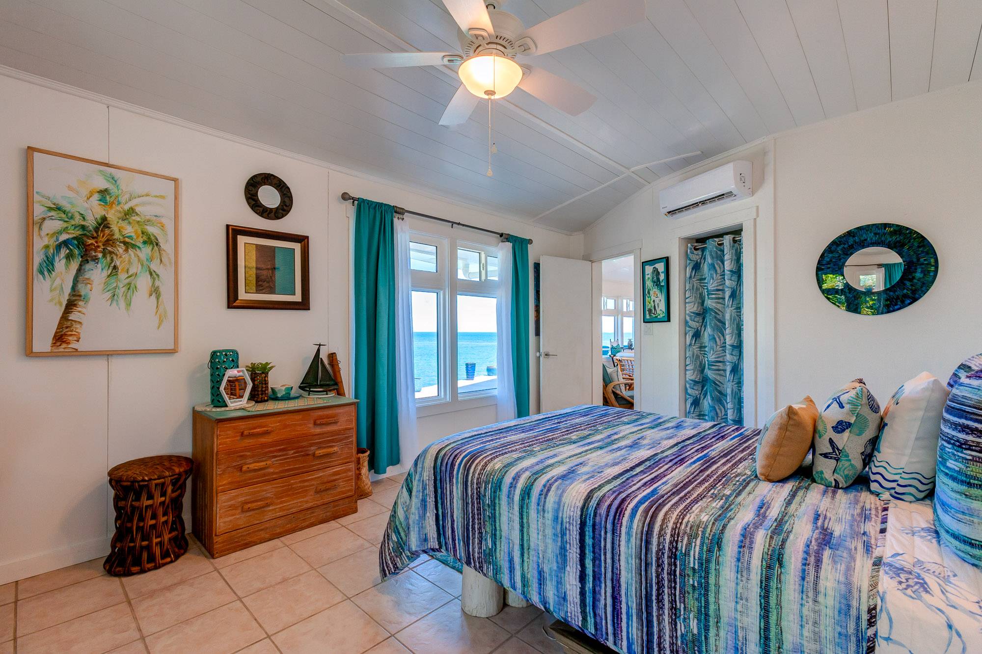 Wake up to the sunrise or sleep in with the black out curtains pulled.