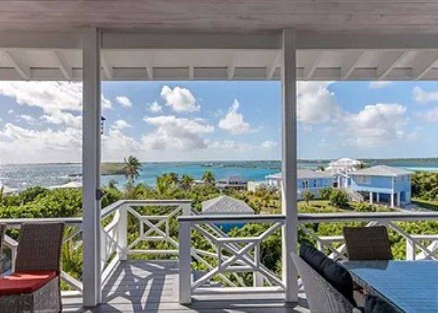Outdoor deck