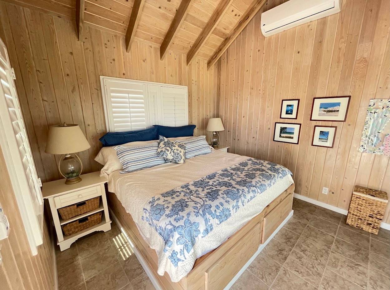 Spinney-Mini bedroom