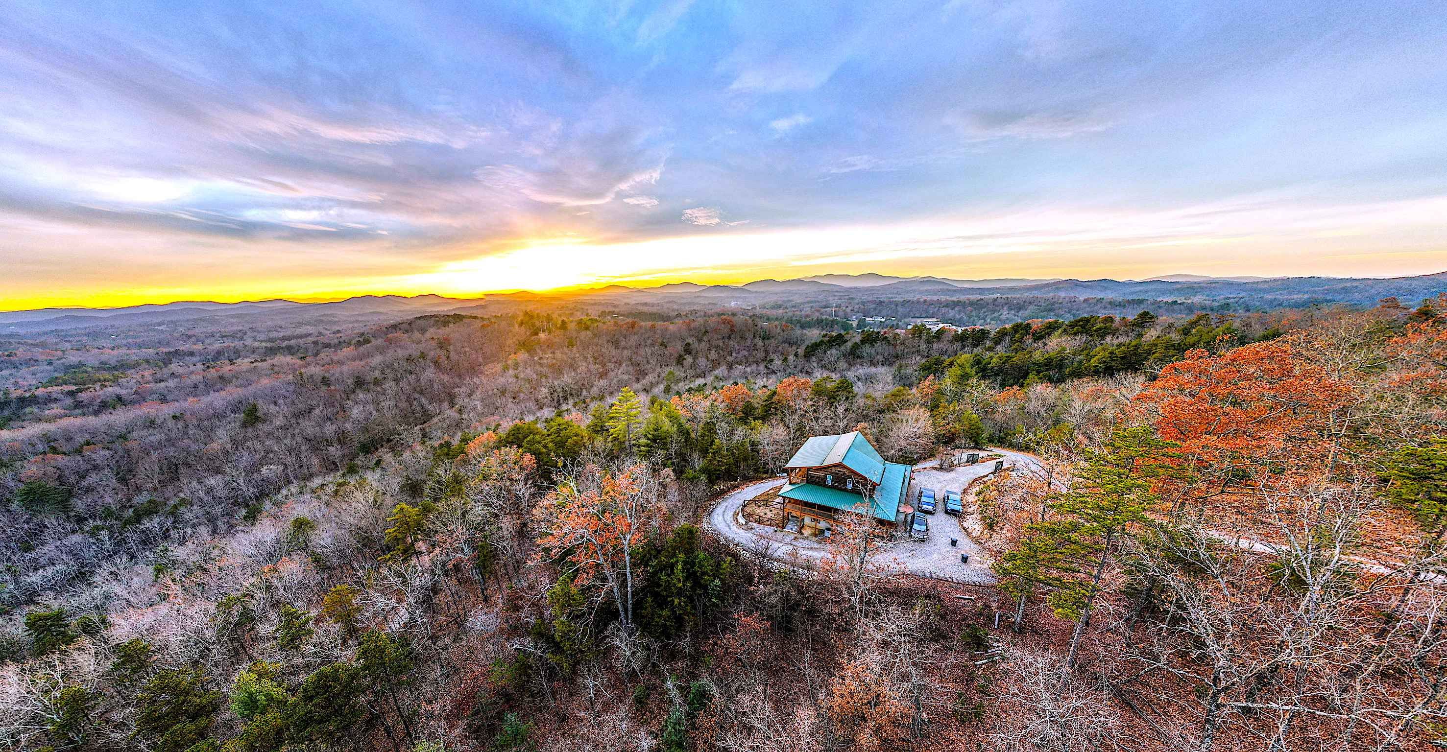 Blue View Mountain Murphy, NC Cabin Rental, 6 Guests, Under 180 a