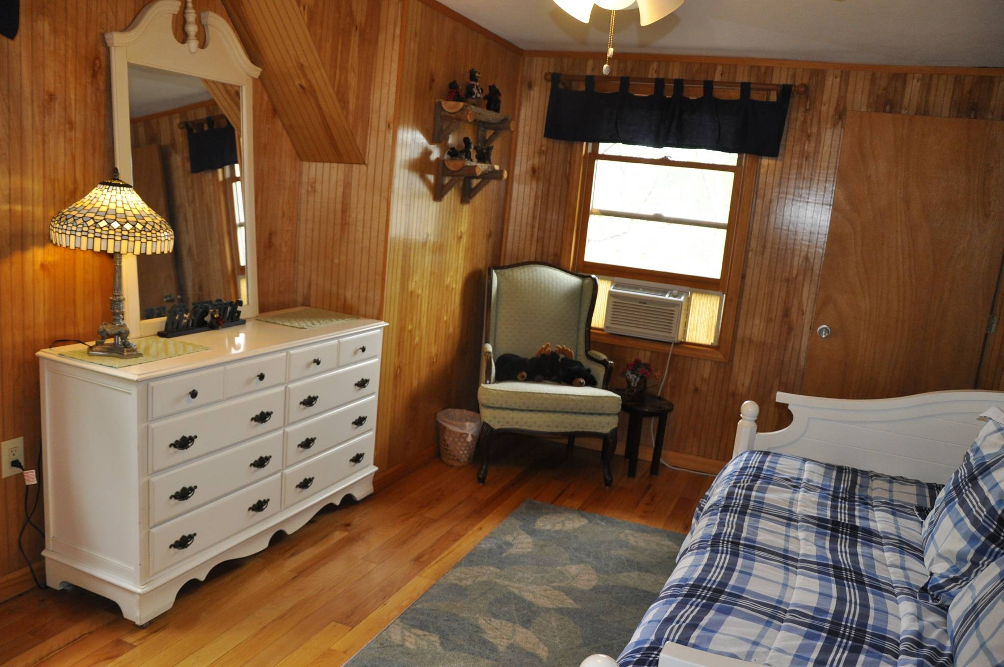 Bearly Rustic Cabins