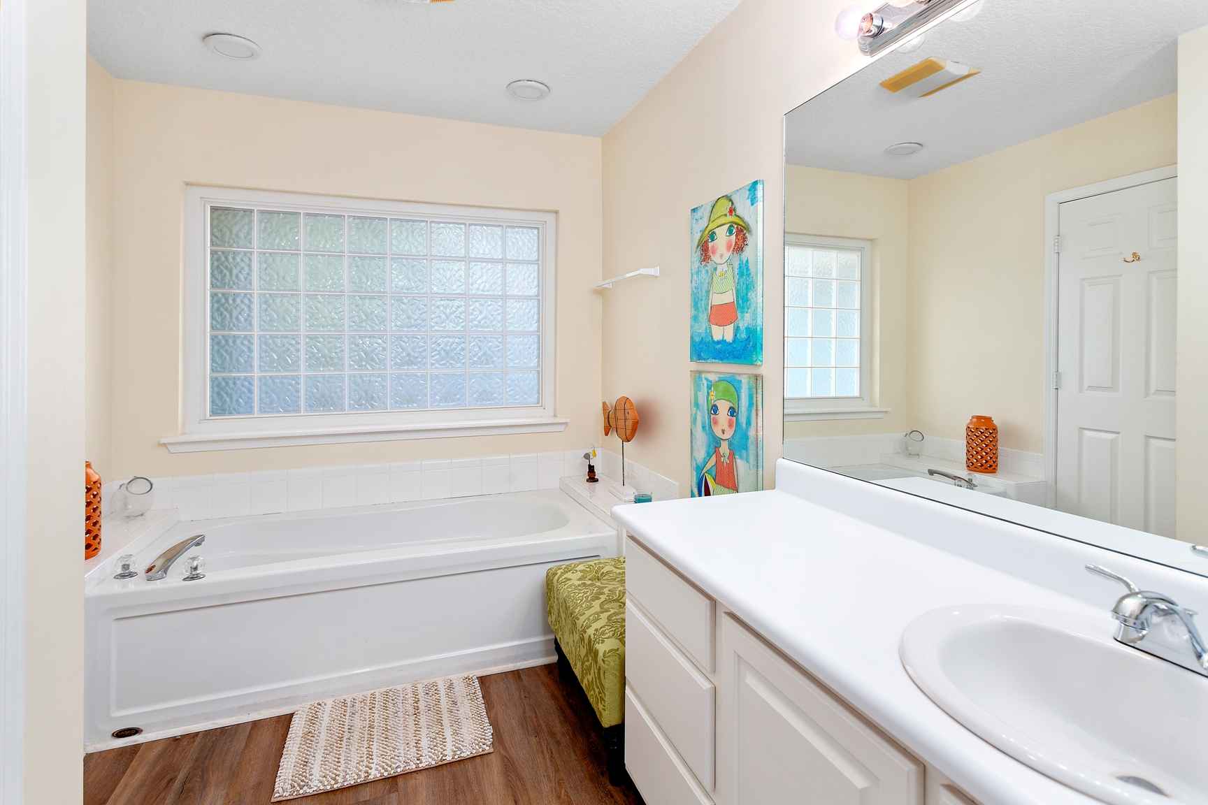 Demere Landing 135 Real Escapes Properties