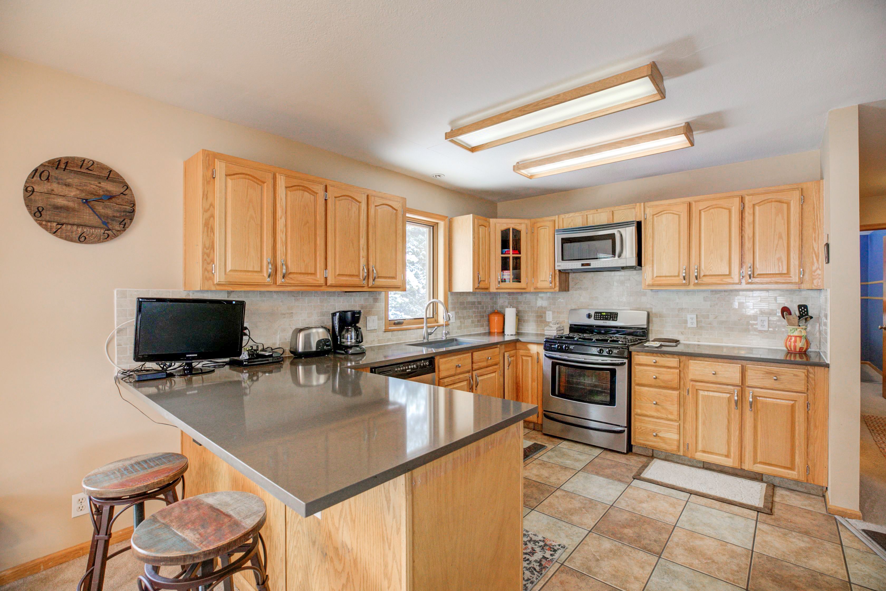 Blue River Escape Home Peaceful, On River Summit Mountain Rentals