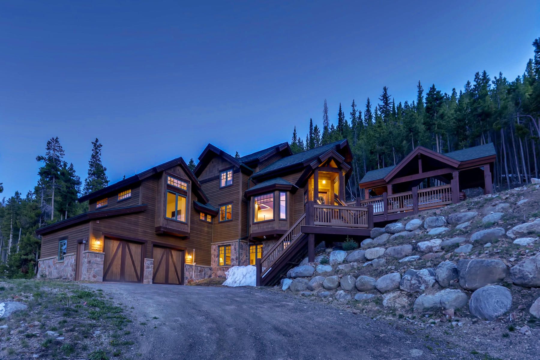 Moonstone Lodge Spacious Mountain Home w/ Amazing Views Summit