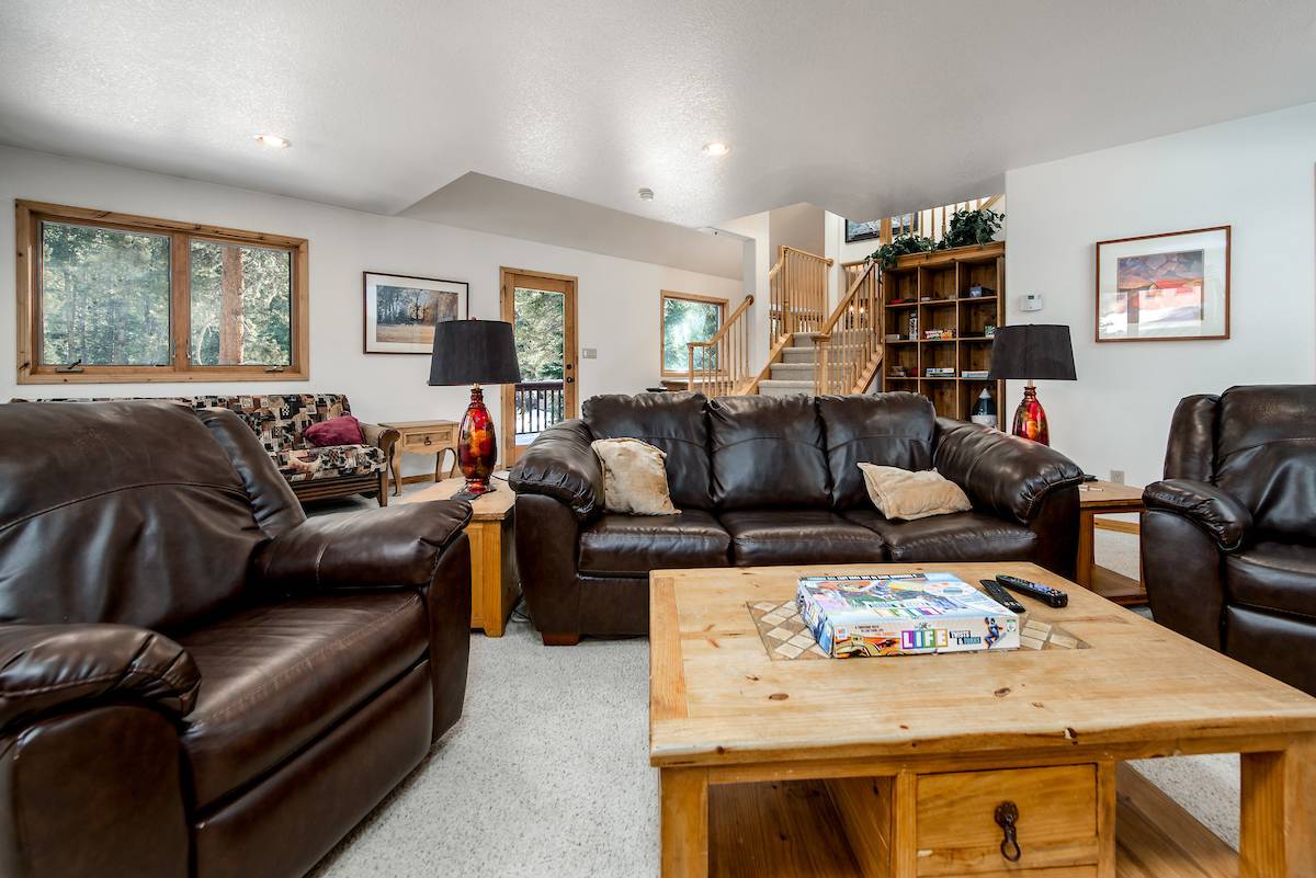 Sherwood Forest Home Peaceful Wooded Setting Hot Tub Summit Mountain Rentals