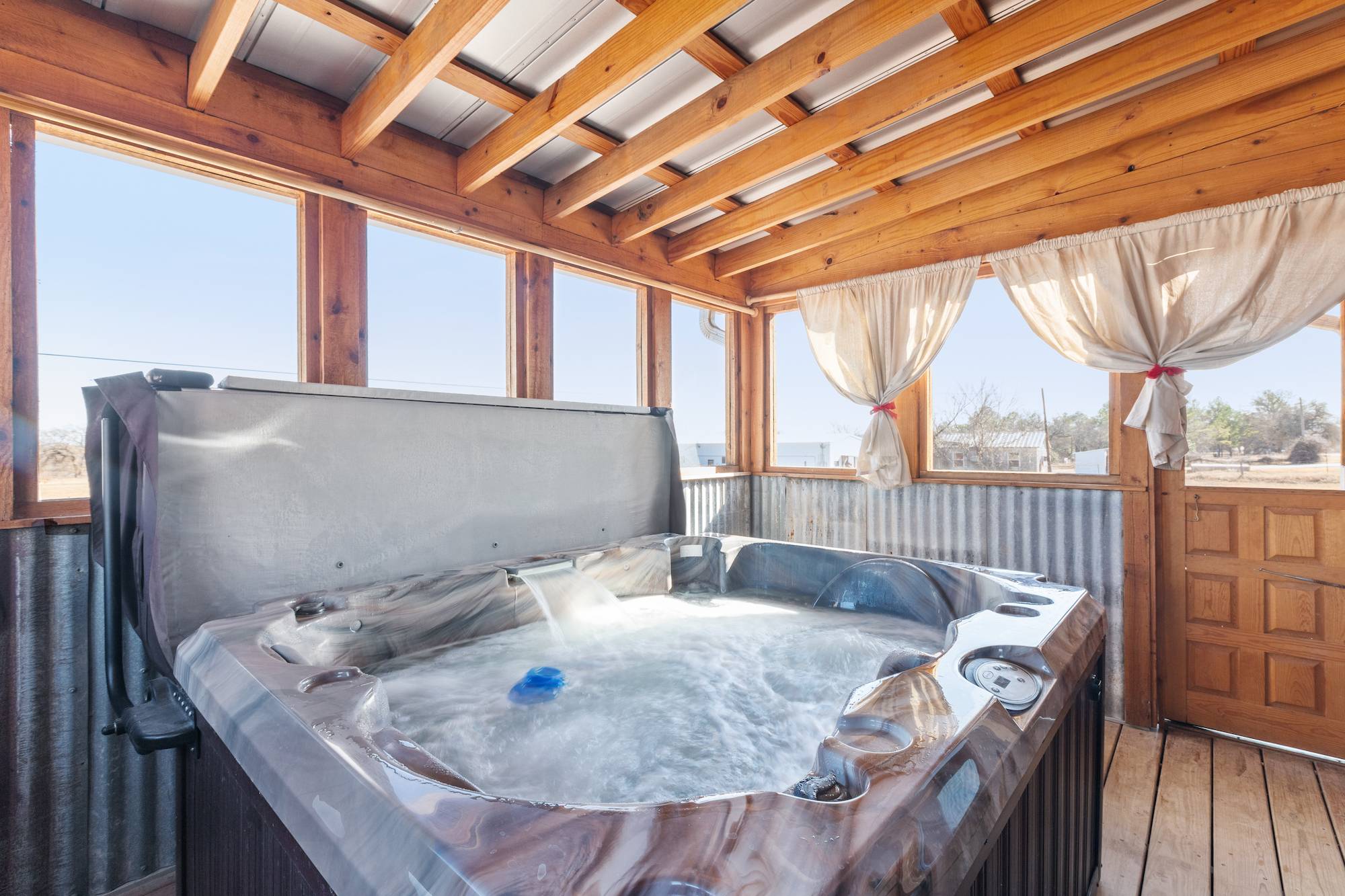 Hollmig Sunset View Dog Friendly Cabin | Fredericksburg Stays