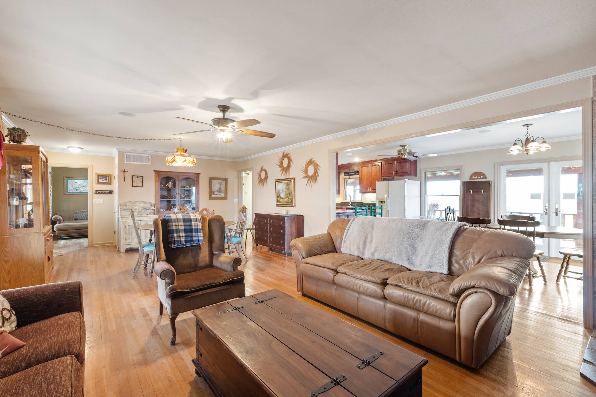 HollmigThe Gathering Place (dog friendly) Fredericksburg Escapes