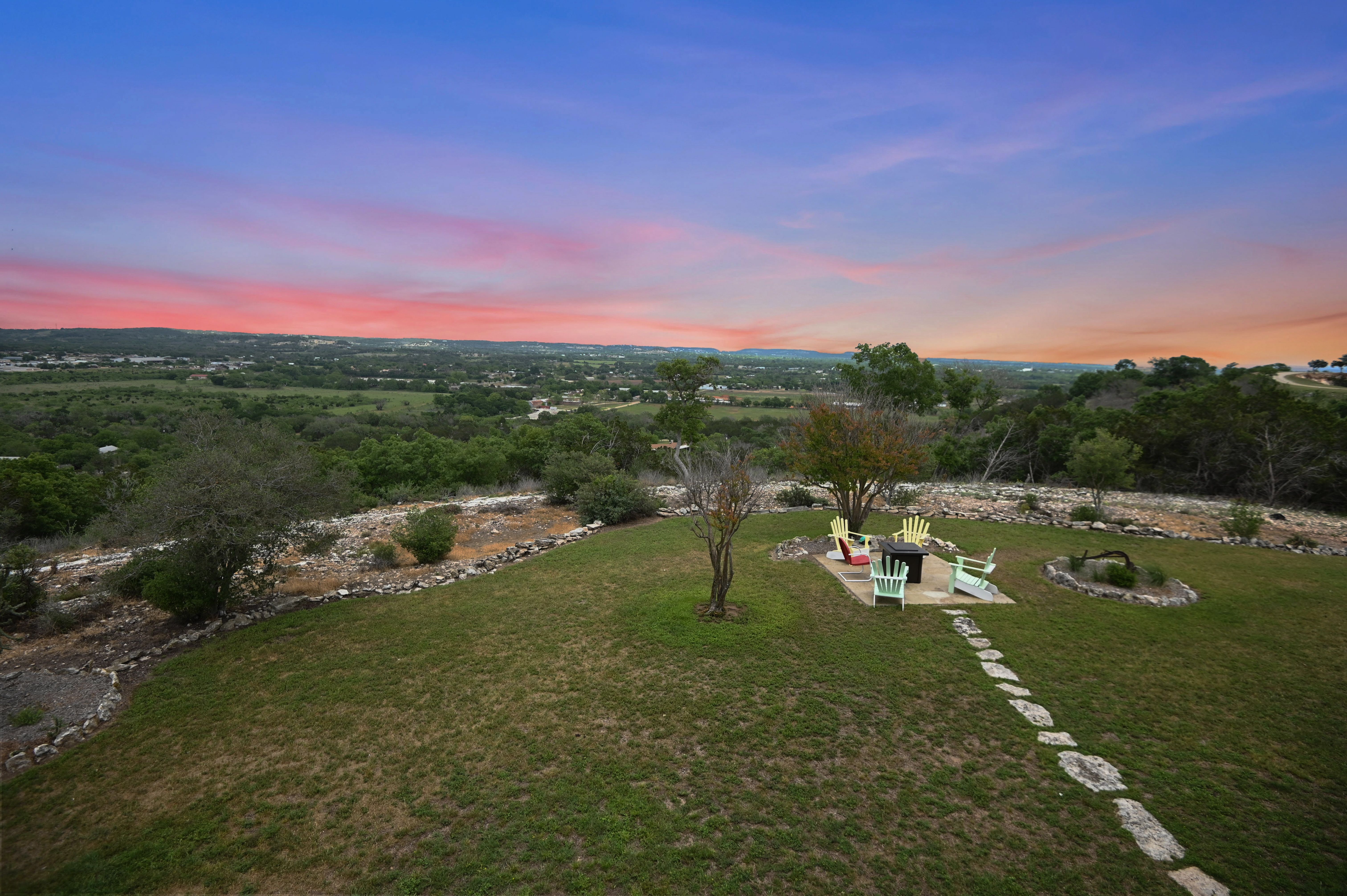 Hill Top Cottage Dog Friendly Fredericksburg Escapes