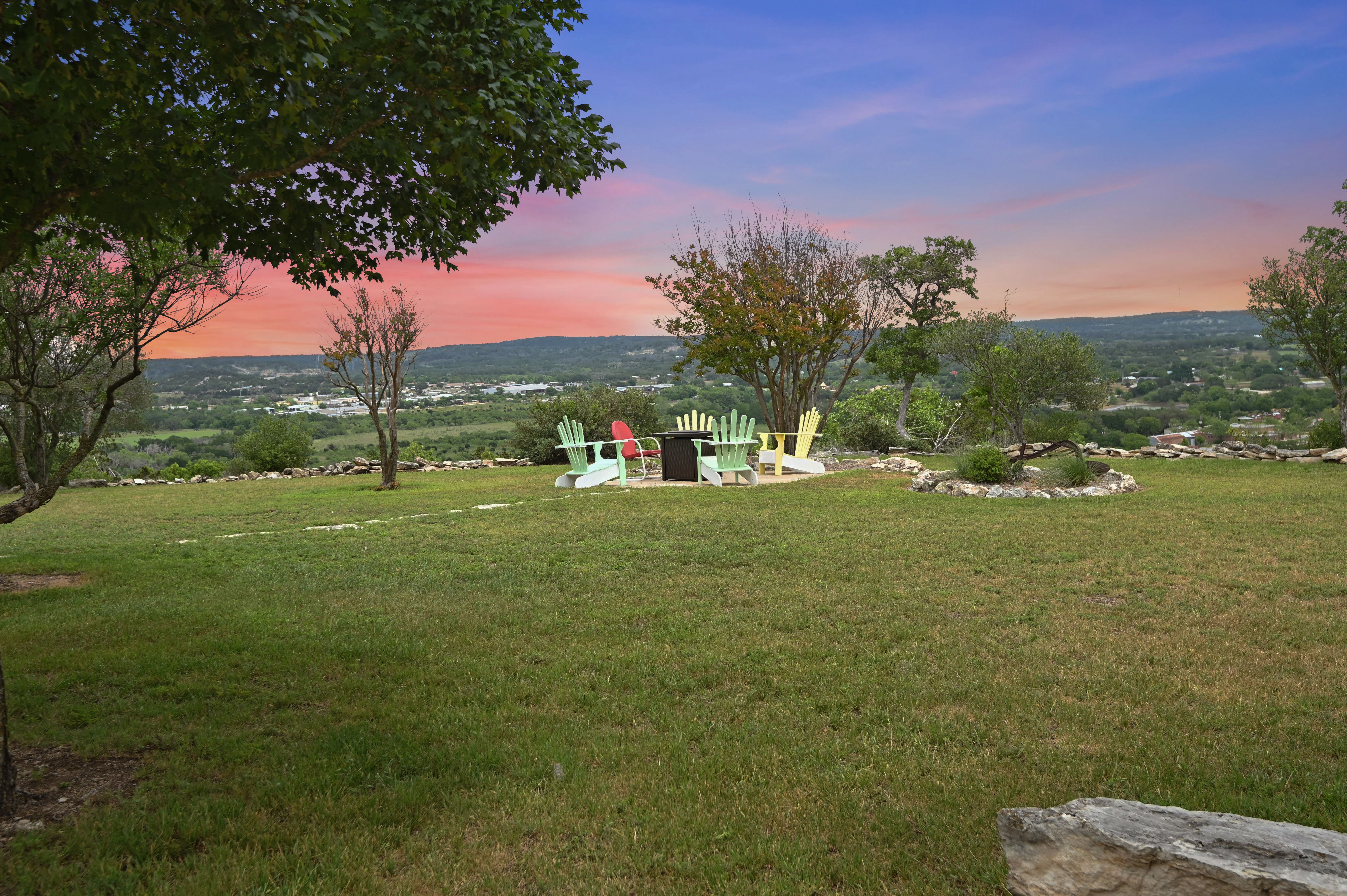 Hill Top Cottage Dog Friendly Fredericksburg Escapes