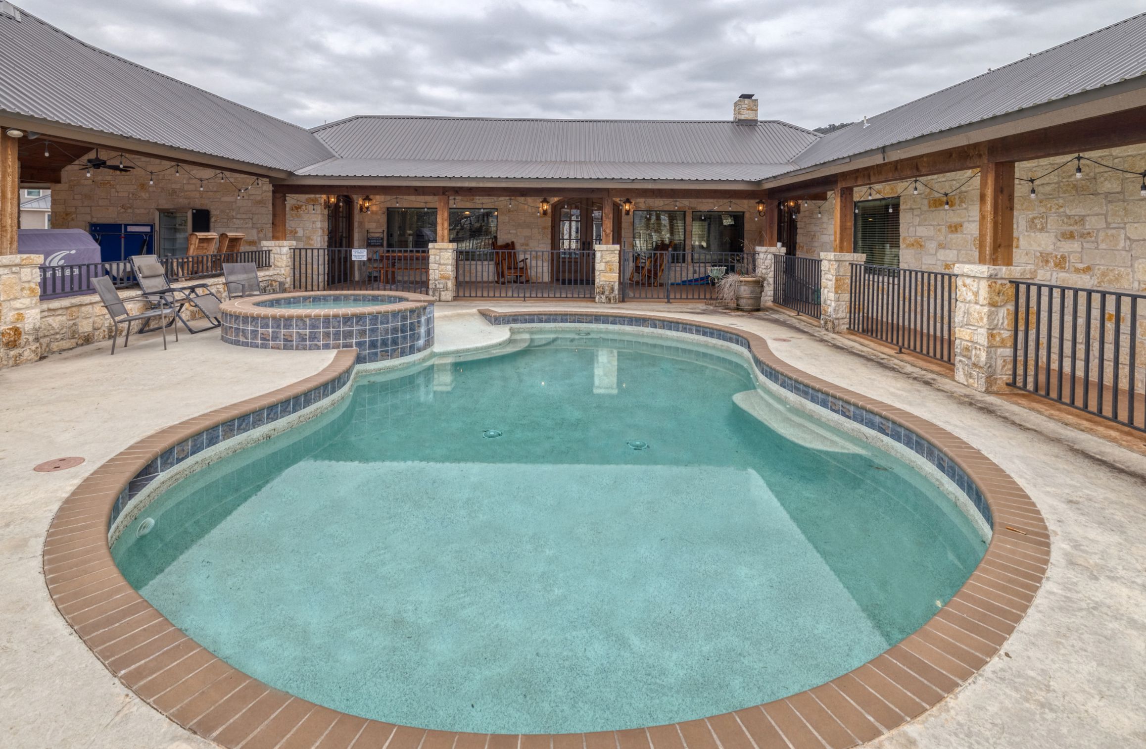 Two Steppin' on the Frio Frio Premier Rental Homes