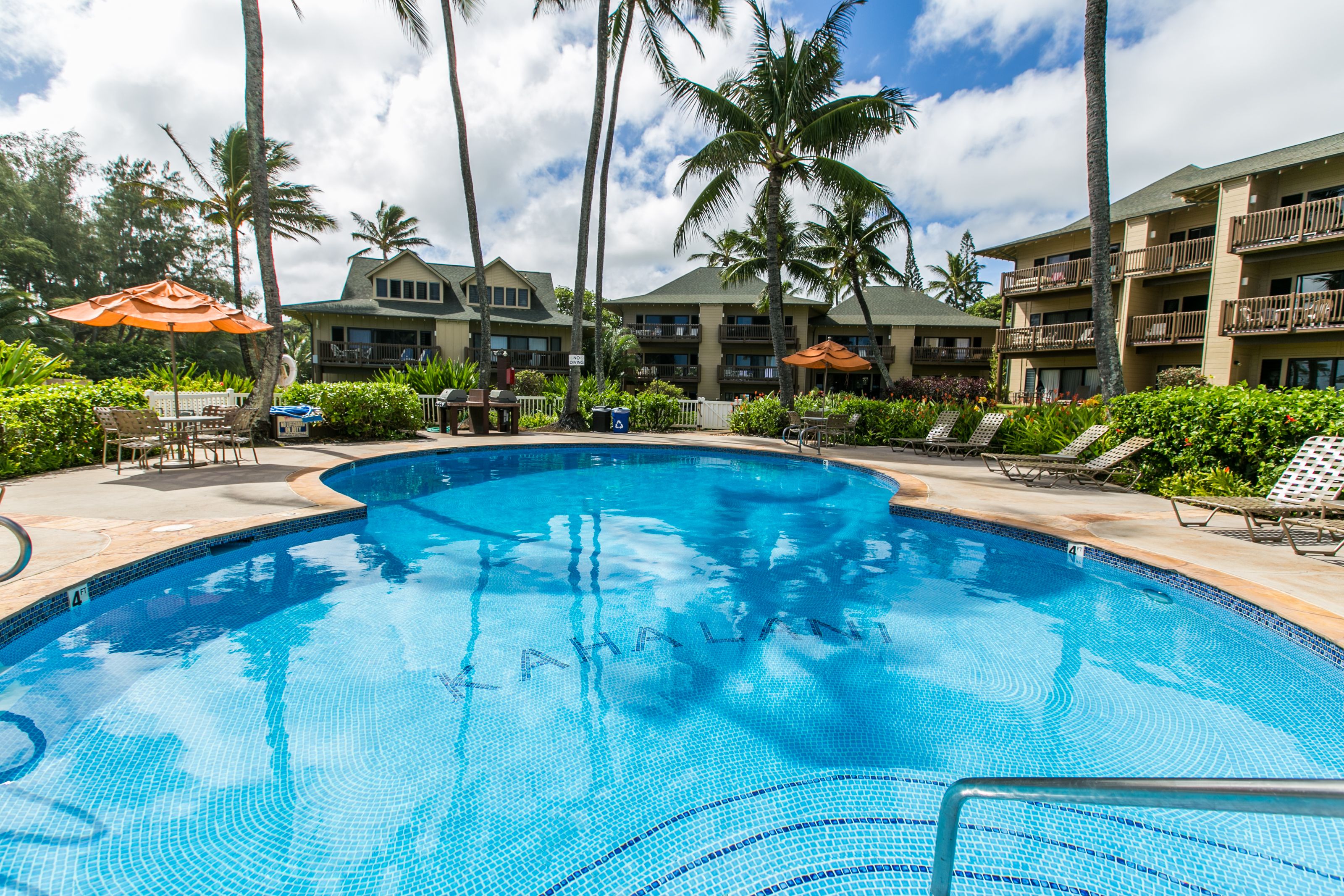 Kaha Lani Resort 224, 2BR Ocean Front 2nd Floor End Unit Garden