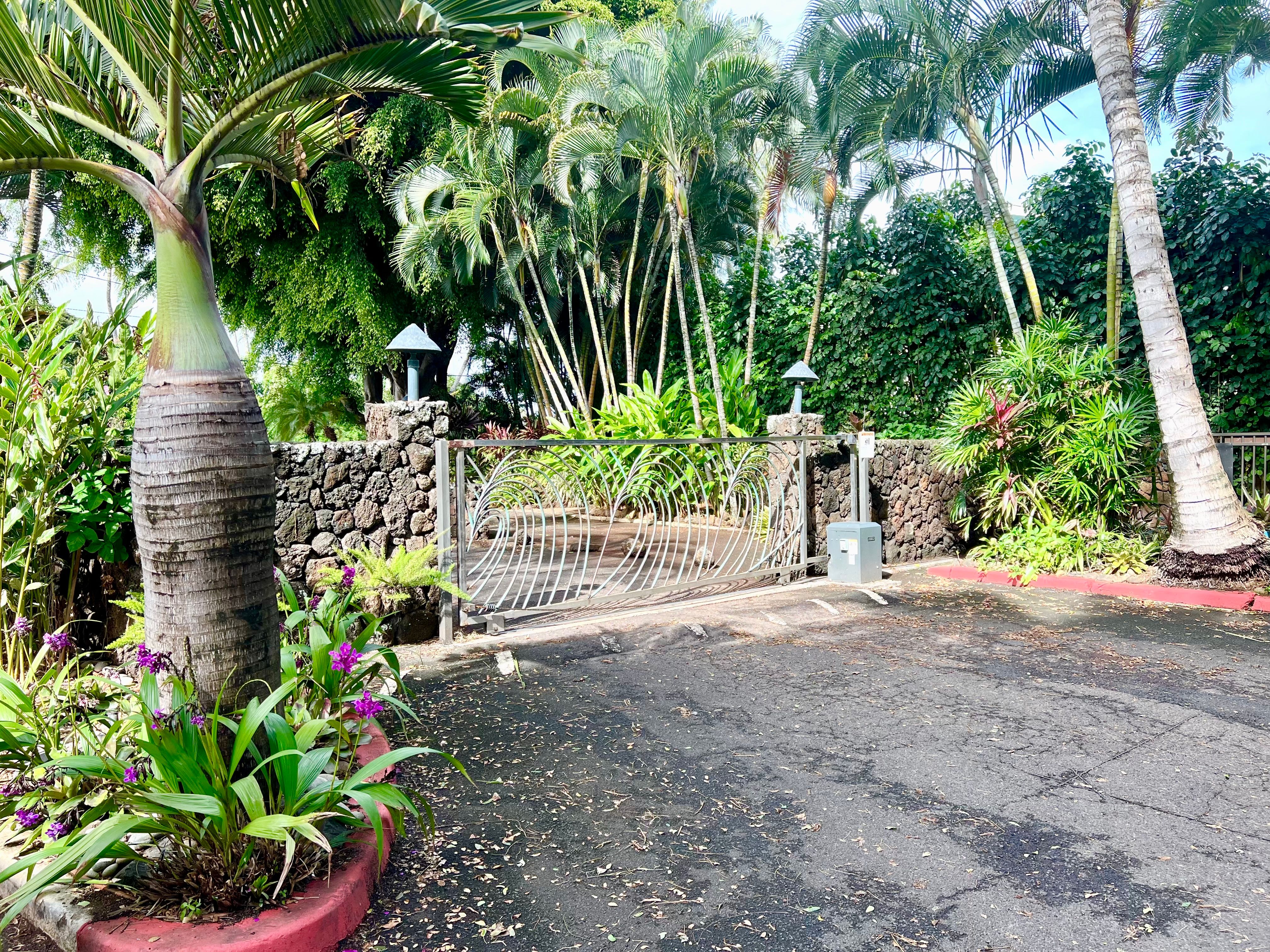 Lae Nani 536, Oceanfront, Top/3rd Floor, End Unit Garden Island