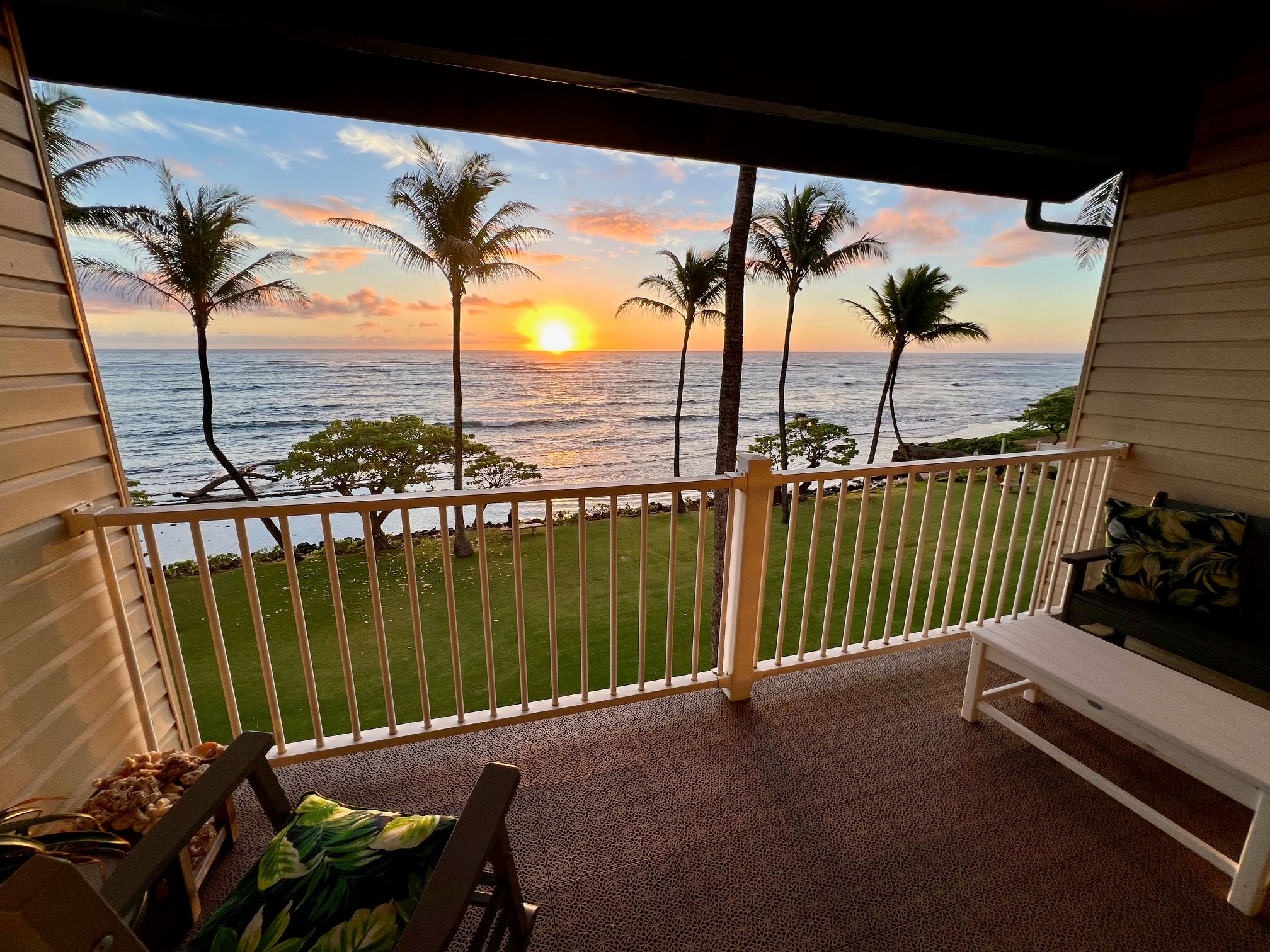 Kapaa Shore Resort A307, Oceanfront, 3rd Floor Garden Island