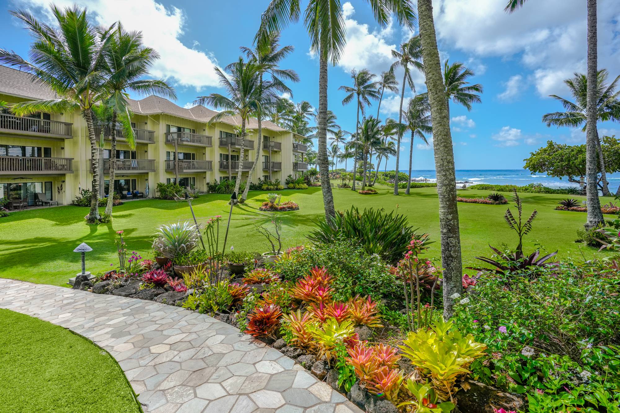 Lae Nani 212, Ocean View, Ground Floor Unit Garden Island Properties