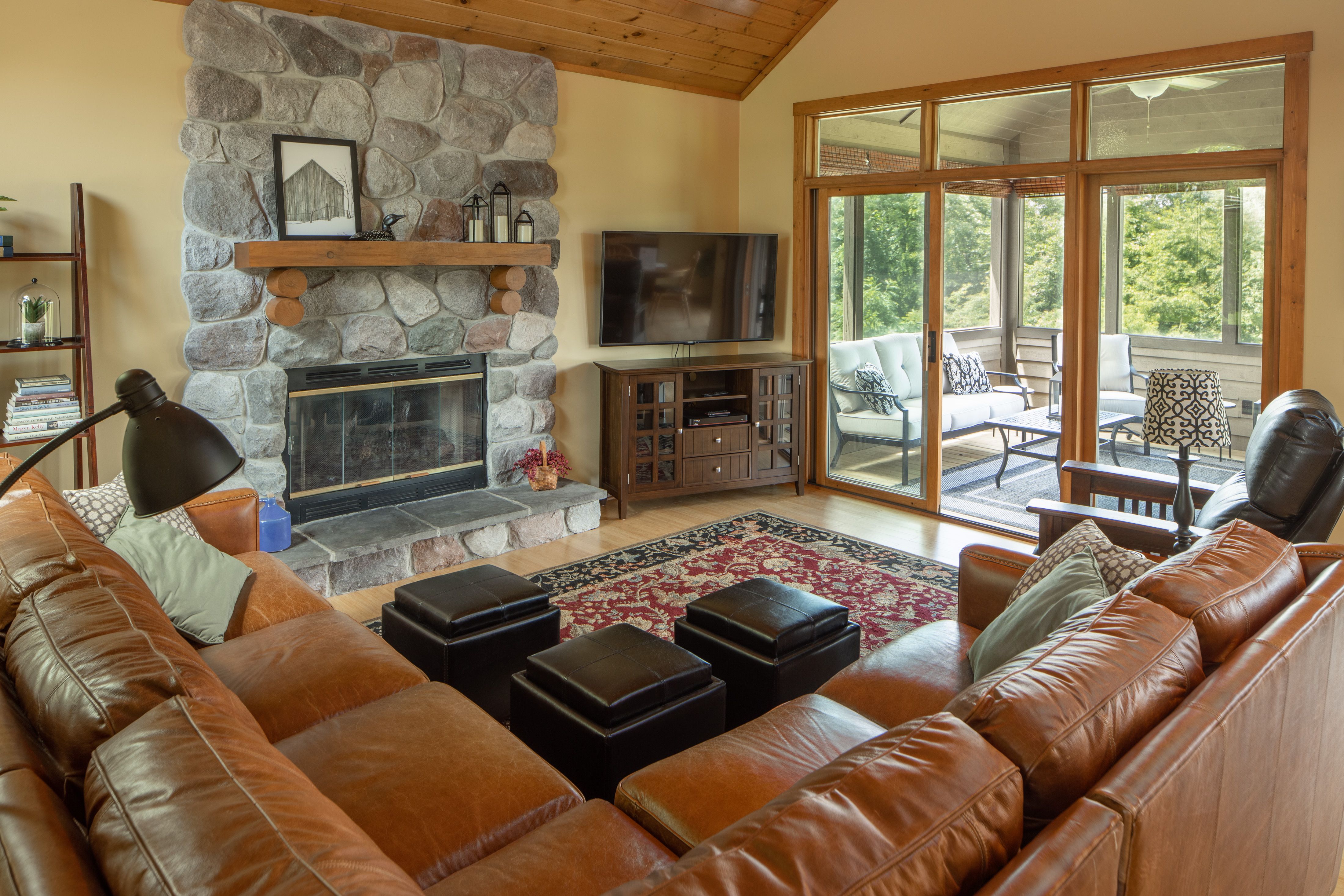 Shorewood Getaway Vacation Homes of Galena