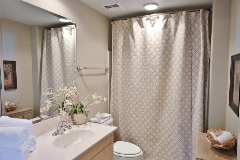 Guest BR 2 - Bath