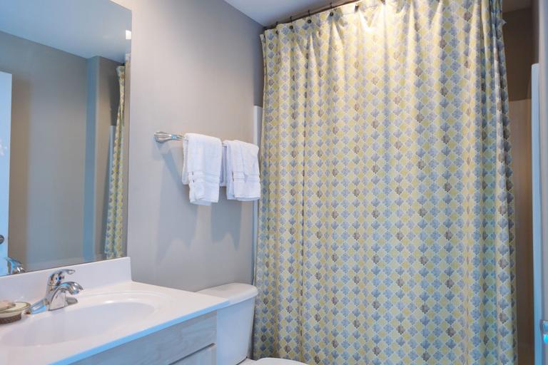 Guest BR 1 - Bath