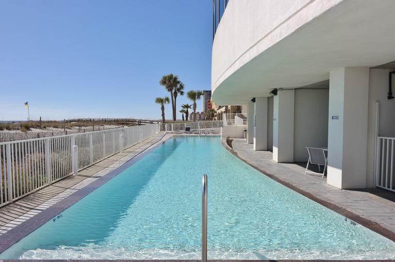 Outdoor Infinity Pool