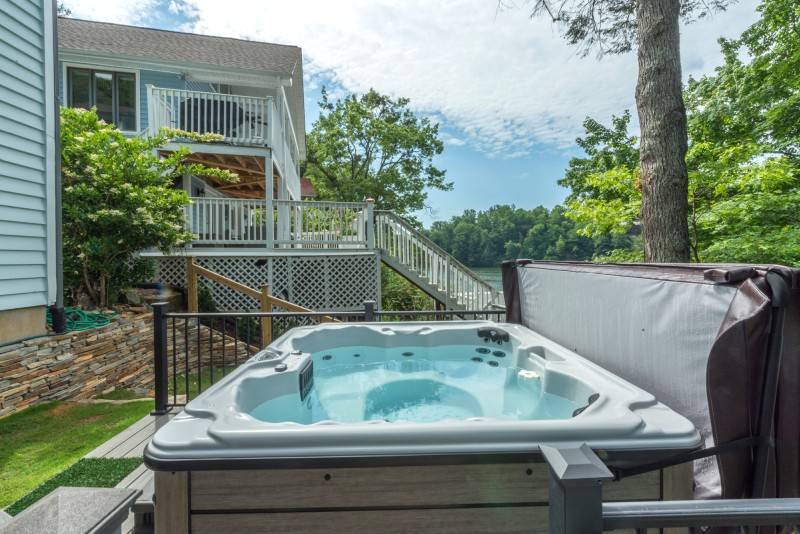 Lakeshire on Lake Lure Greybeard Rentals