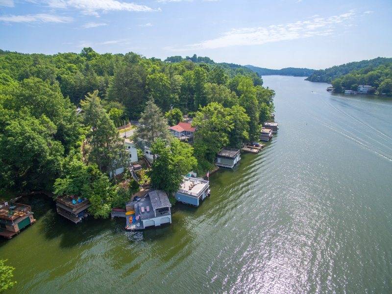 Lakeshire on Lake Lure Greybeard Rentals