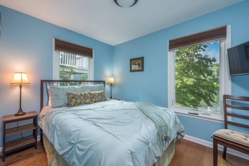 Lakeshire on Lake Lure Greybeard Rentals