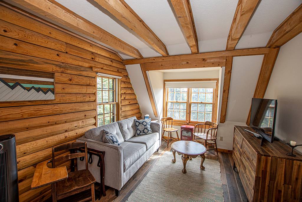 Little Bear Cabin - Lake Tahoe Vacation Rental | Hauserman Rental Group ...