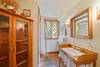 UPSTAIRS SHARED BATHROOM UPSTAIRS SHARED BATHROOM