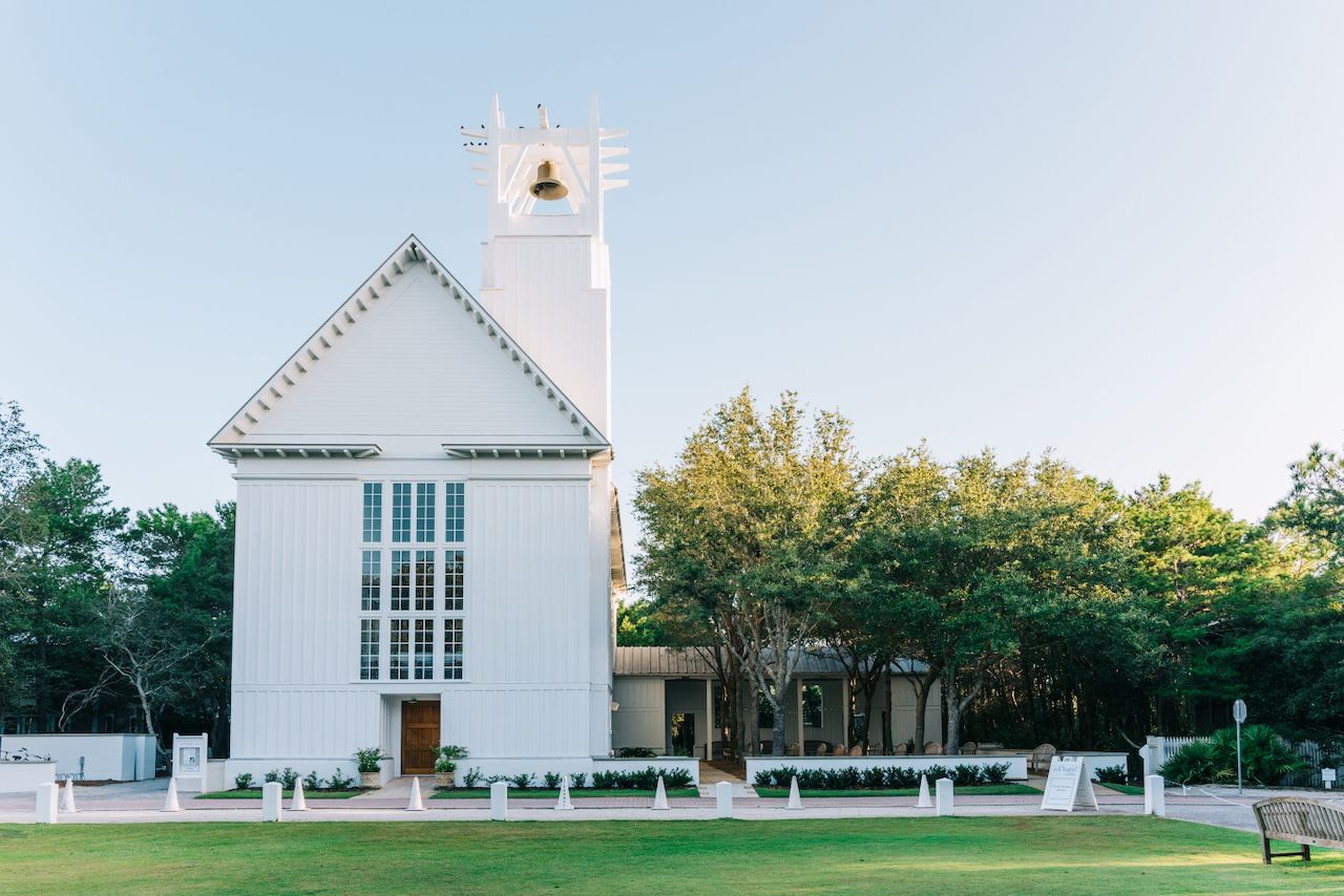 PERFECT FOR CHAPEL WEDDINGS IN TOWN