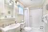 KING PRIVATE BATH W/TUB & SHOWER COMBO