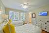 TWO TWINS W/FLAT SCREEN TV AND SHARED BATHROOM TWO TWINS W/FLAT SCREEN TV AND SHARED BATHROOM