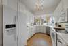 FULLY EQUIPPED, COASTAL KITCHEN