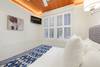 QUEEN ROOM WITH FLATSCREEN AND FULL BATH QUEEN ROOM WITH FLATSCREEN AND FULL BATH