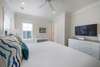 THIRD KING W/PRIVATE BATHROOM & 49" SMART TV
