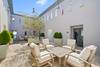 OFF CONDO, OPEN SHARED SPACES WITH OUTDOOR SEATING OFF CONDO, OPEN SHARED SPACES WITH OUTDOOR SEATING