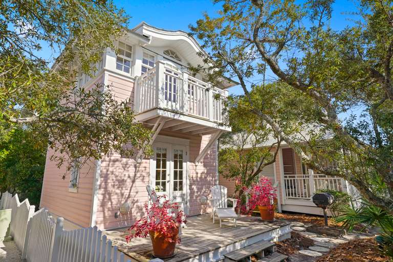WELCOME TO SEA FOR TWO IN SEASIDE, FL!