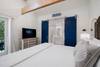 LARGE FLAST SCREEN TV AND PRIVATE MASTER BALCONY LARGE FLAST SCREEN TV AND PRIVATE MASTER BALCONY