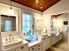 PRIVATE KING LUXURY BATH, DUAL VANITIES